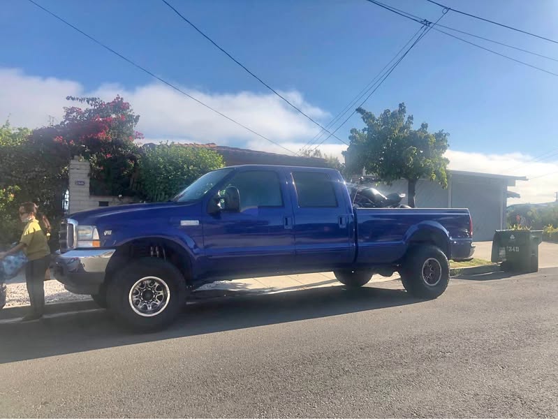 2003 Ford F250 Super Duty Super Cab - Lariat