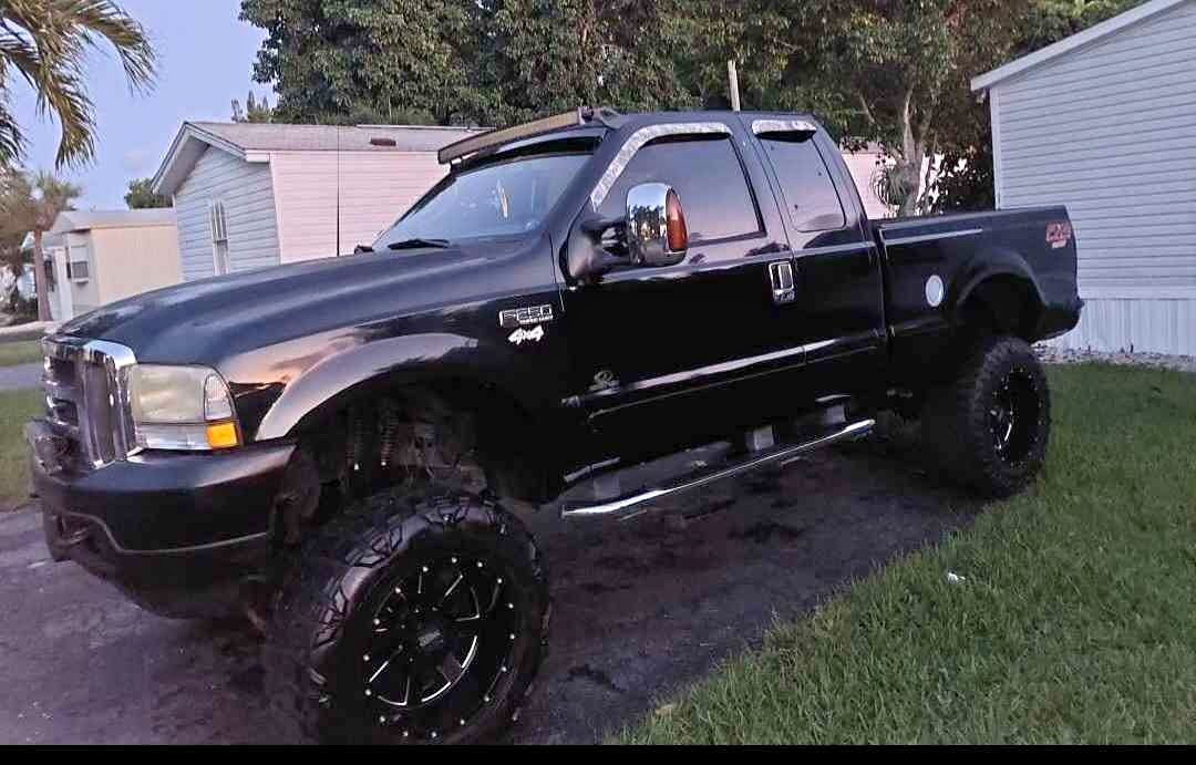 2003 Ford F250 Super Duty Crew Cab - XL Pickup 4D 8 ft