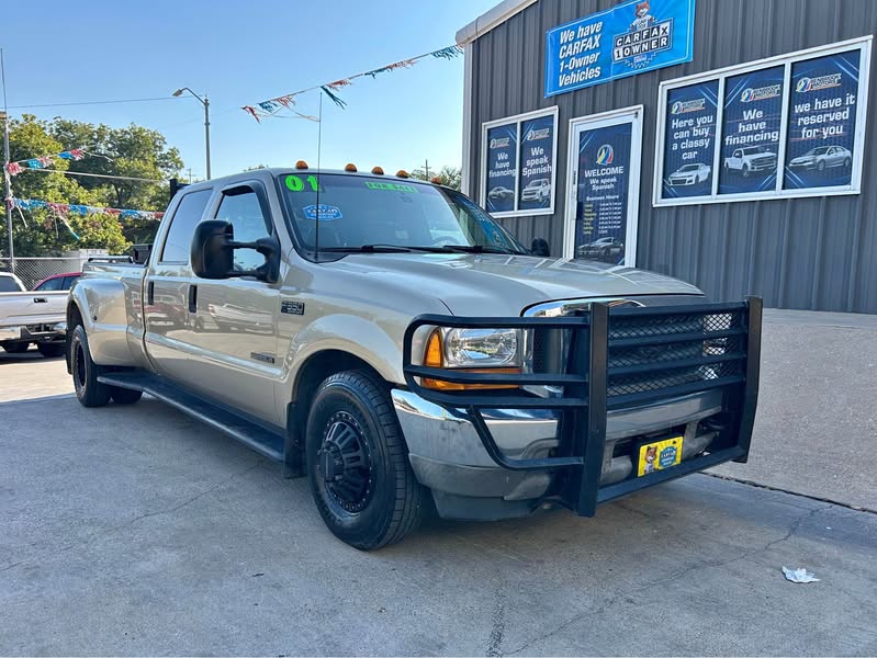 2001 Ford F350 Super Duty Crew Cab - Lariat Pickup 4D 8 ft