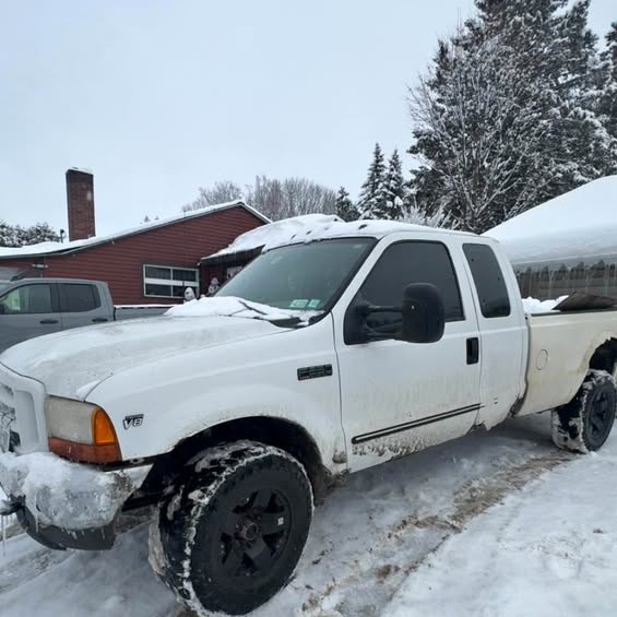 2000 Ford F250 Super Duty Super Cab - lariat