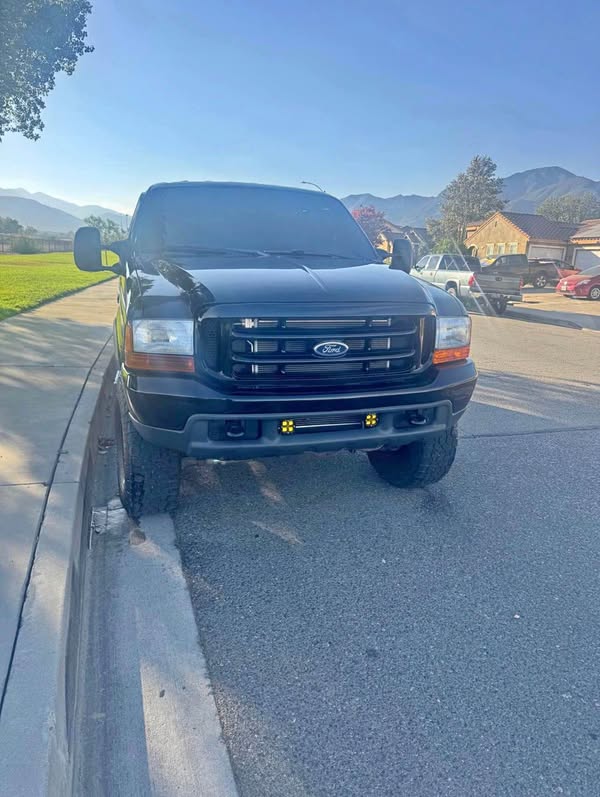 1999 Ford F250 Super Duty Crew Cab - XLT Pickup 4D 6 3\/4 ft