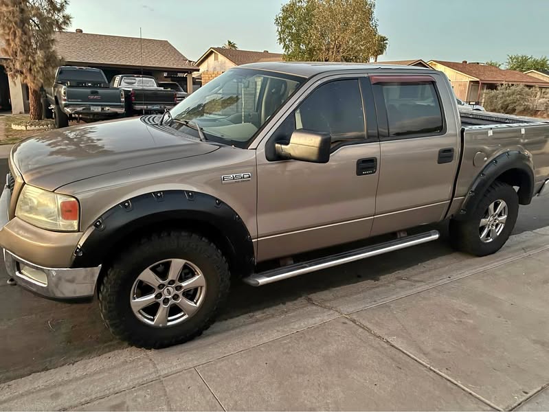 2004 Ford F350 Super Duty Super Cab - FX4 Pickup 4D 8 ft