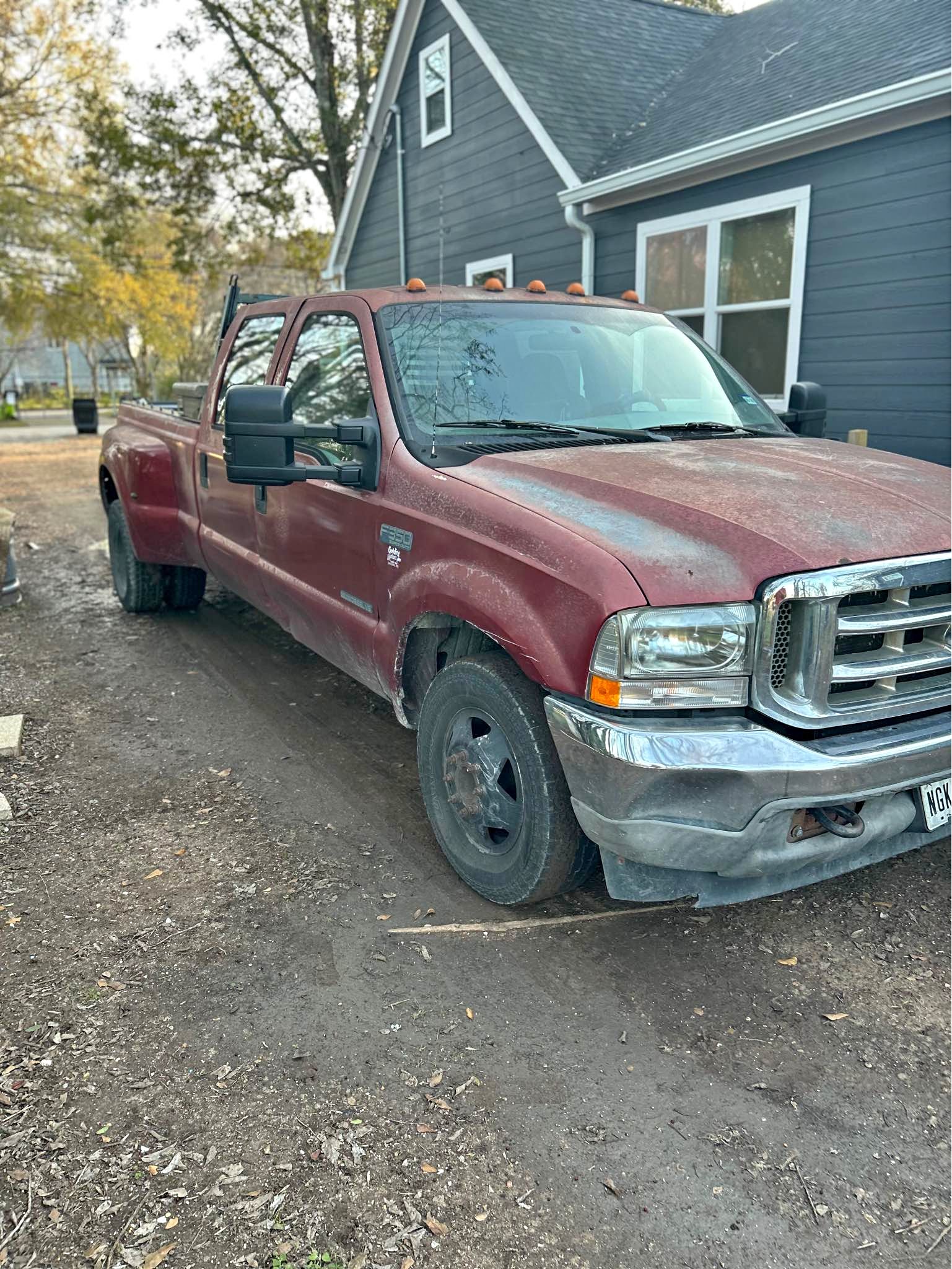 2002 Ford F350 Super Duty Crew Cab - XL Pickup 4D 8 ft