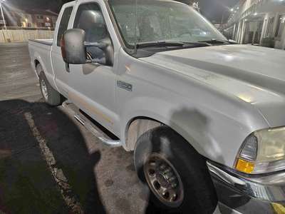 2004 Ford F250 Super Duty Crew Cab - Lariat Pickup 4D 6 3\/4 ft