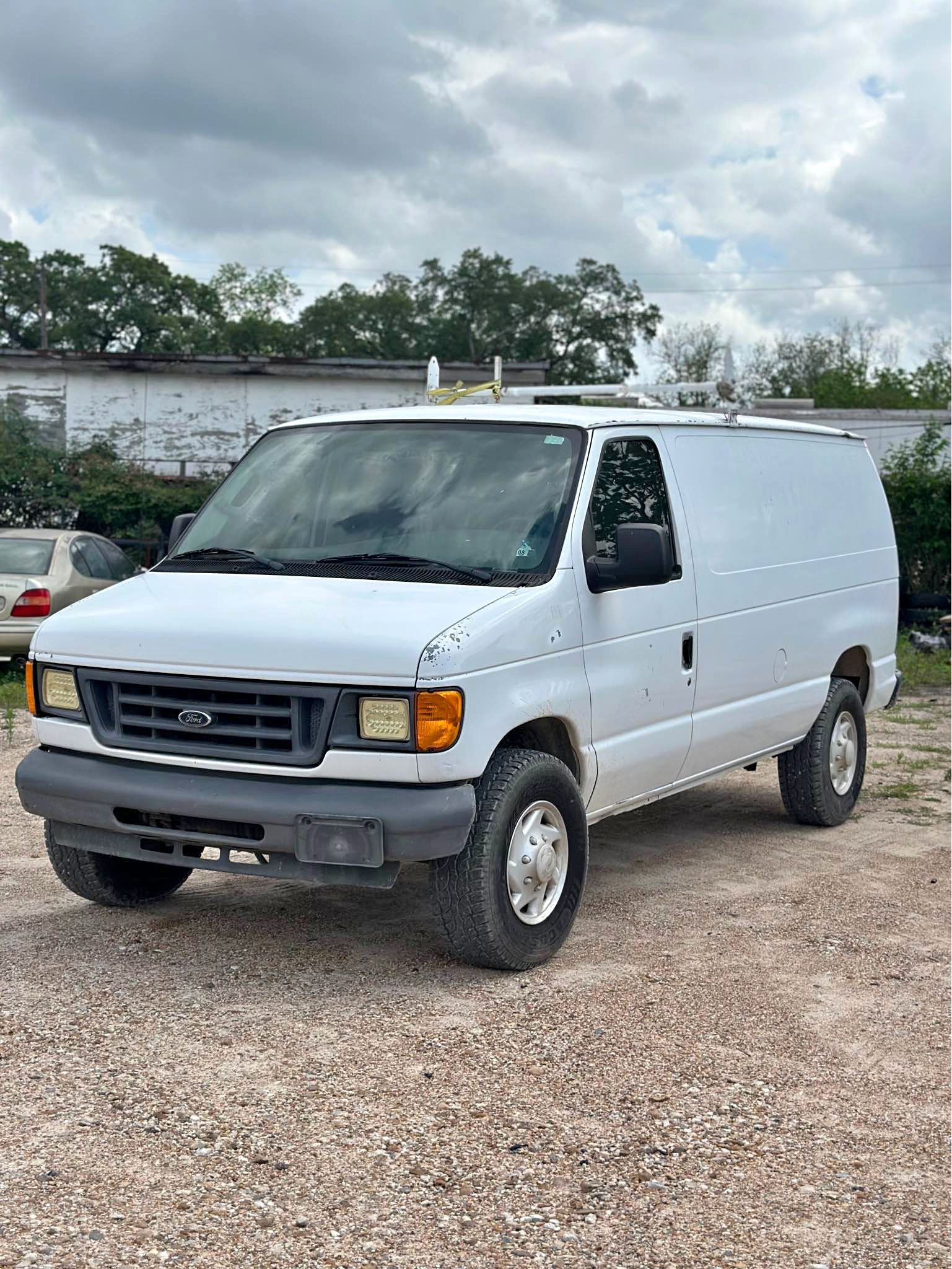 2007 Ford E350 Super Duty Cargo - Extended Van 3D