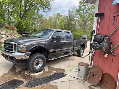 2004 Ford F350 Super Duty Crew Cab - Lariat Pickup 4D 8 ft