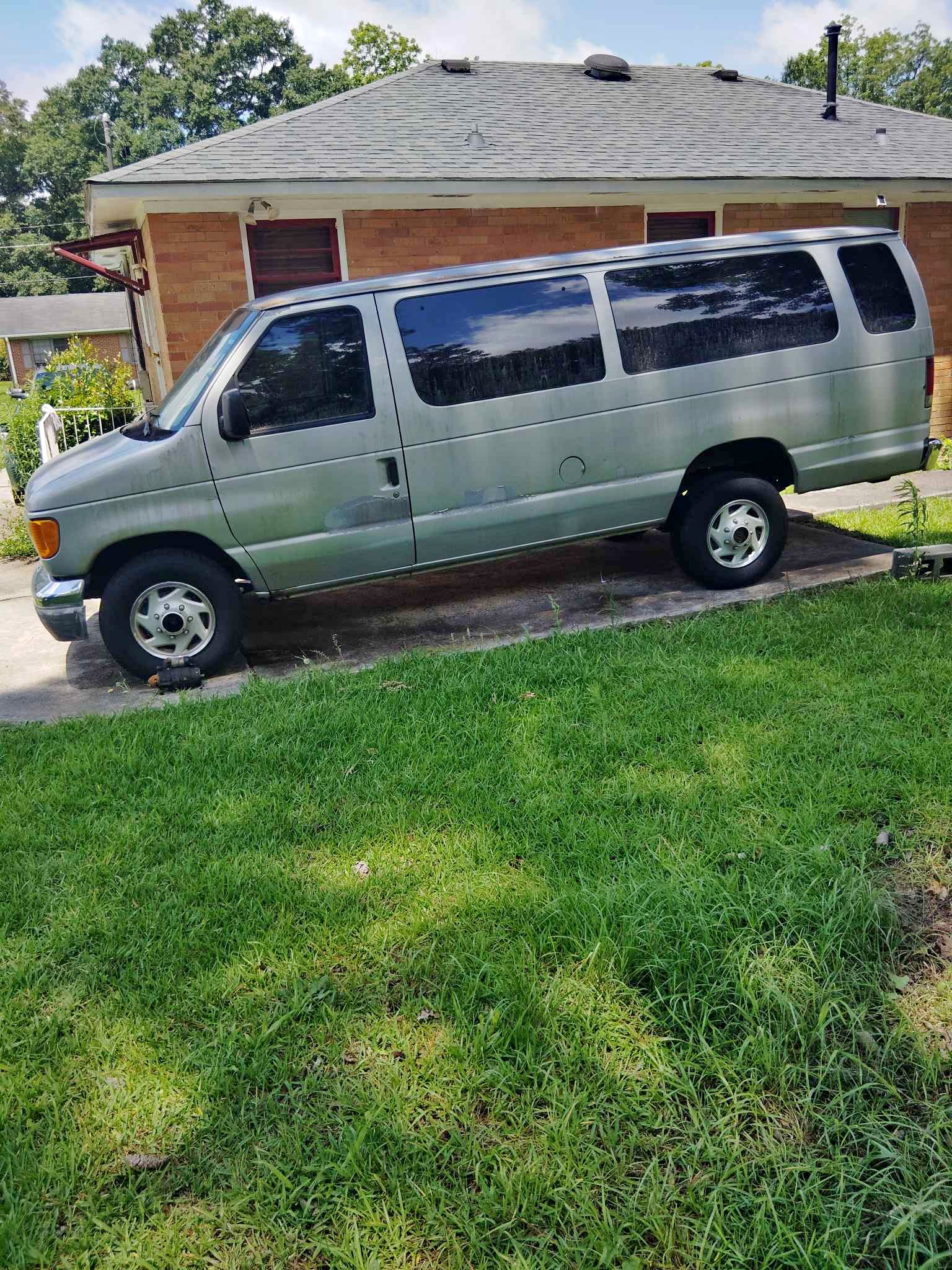 2006 Ford E350 Super Duty Cargo - Commercial Extended Van 3D