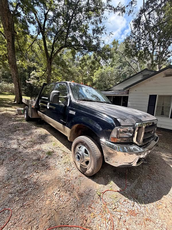 2000 Ford F350 Super Duty Crew Cab - Lariat