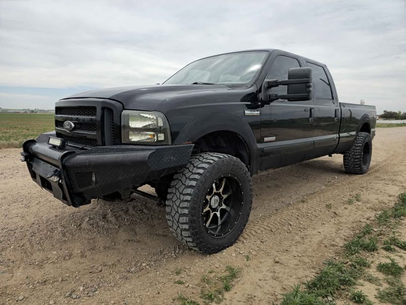 2005 Ford F250 Super Duty Super Cab - Long Bed