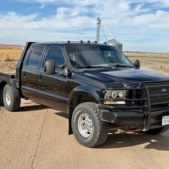 2003 Ford F250 Super Duty Super Cab - XLT