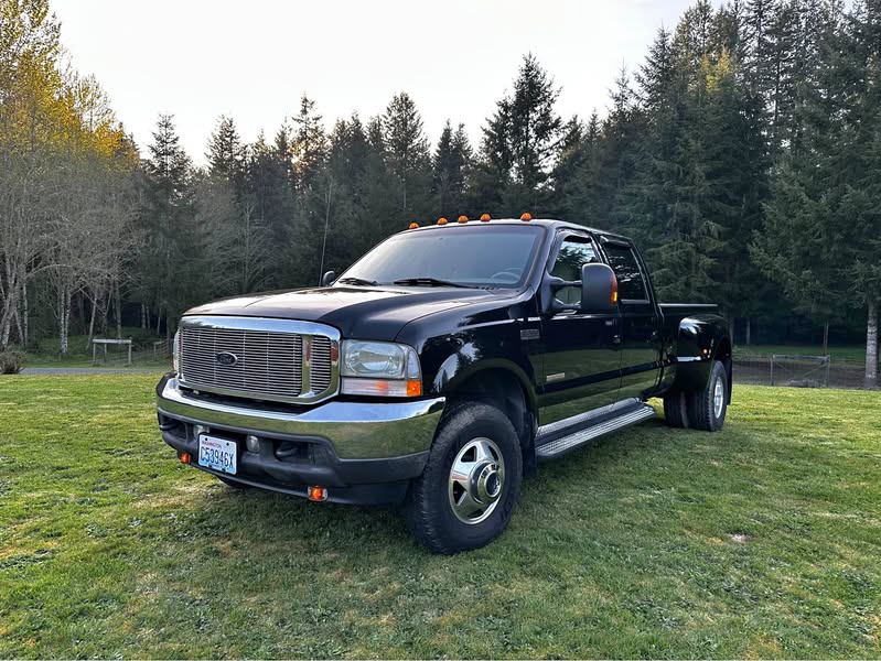 2004 Ford F350 Super Duty Crew Cab - Lariat Pickup 4D 8 ft