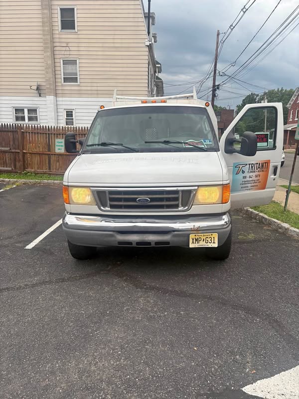 2006 Ford E350 Super Duty Cutaway