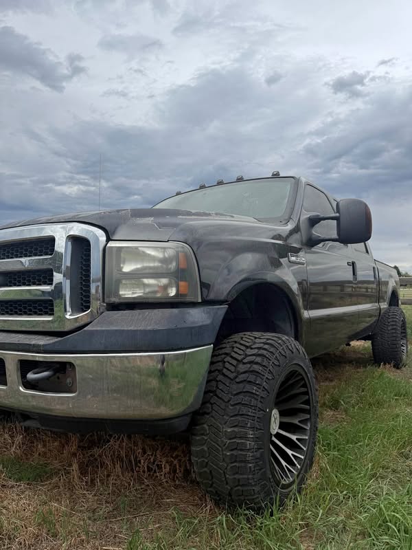 2006 Ford F350 Super Duty Super Cab & Chassis