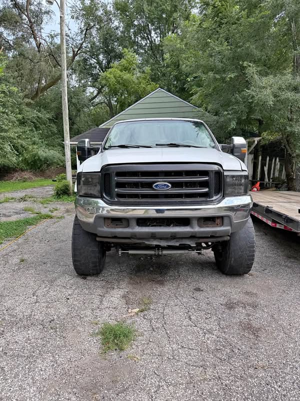 2003 Ford F250 Super Duty Crew Cab - Lariat Pickup 4D 6 3\/4 ft