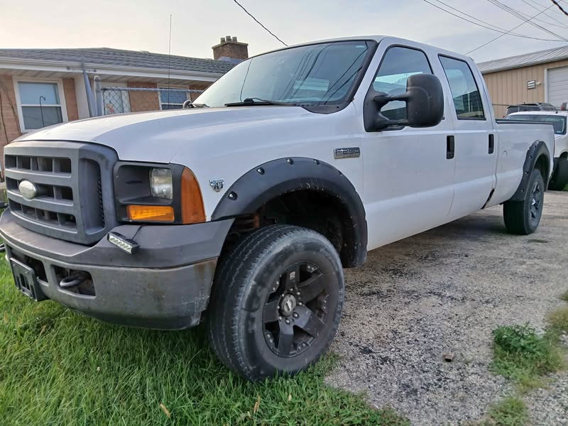 2006 Ford F250 Super Duty Super Cab - XLT Pickup 4D 8 ft