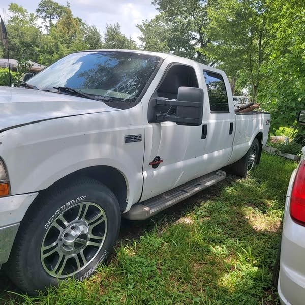 2003 Ford F350 Super Duty Regular Cab - XLT Pickup 2D 8 ft