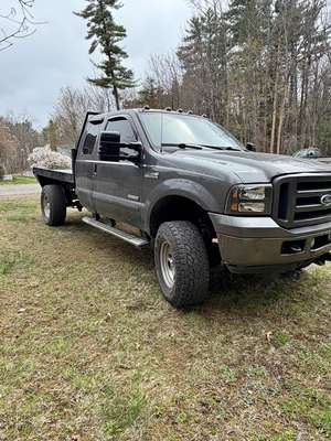 2007 Ford F350 Super Duty Crew Cab - XLT Pickup 4D 8 ft