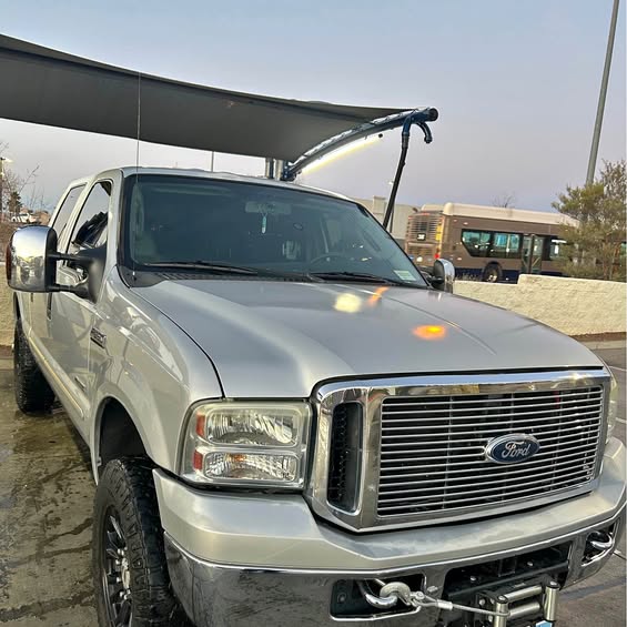 2006 Ford F250 Super Duty Crew Cab - Lariat Pickup 4D 6 3\/4 ft