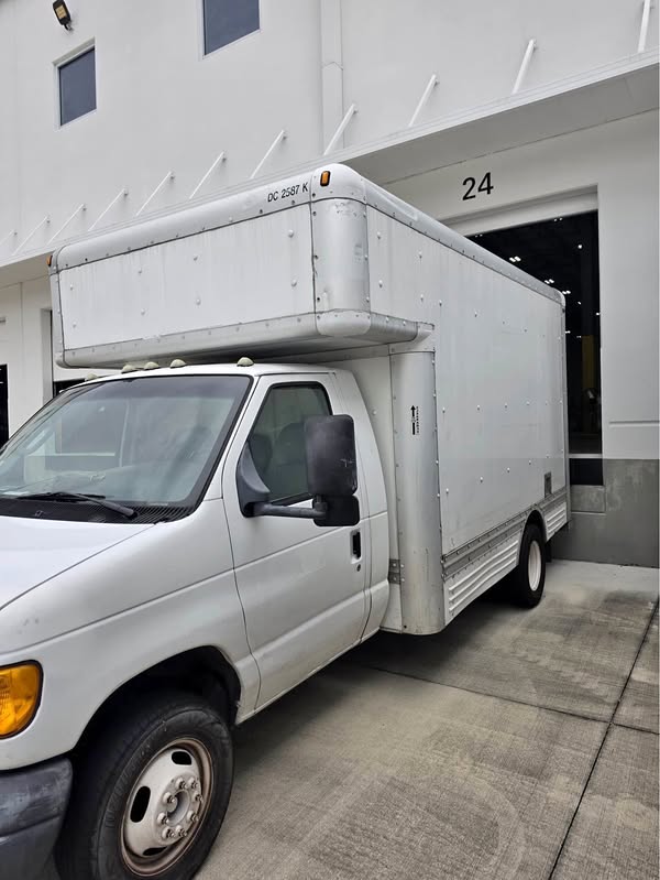 2007 Ford E350 Super Duty Cargo