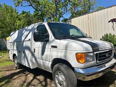 2007 Ford E350 Super Duty Cutaway - Van Cab-Chassis 2D