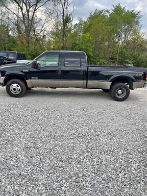 2004 Ford F350 Super Duty Crew Cab - Lariat Pickup 4D 8 ft