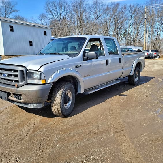 2004 Ford F350 Super Duty Crew Cab - XL Pickup 4D 8 ft