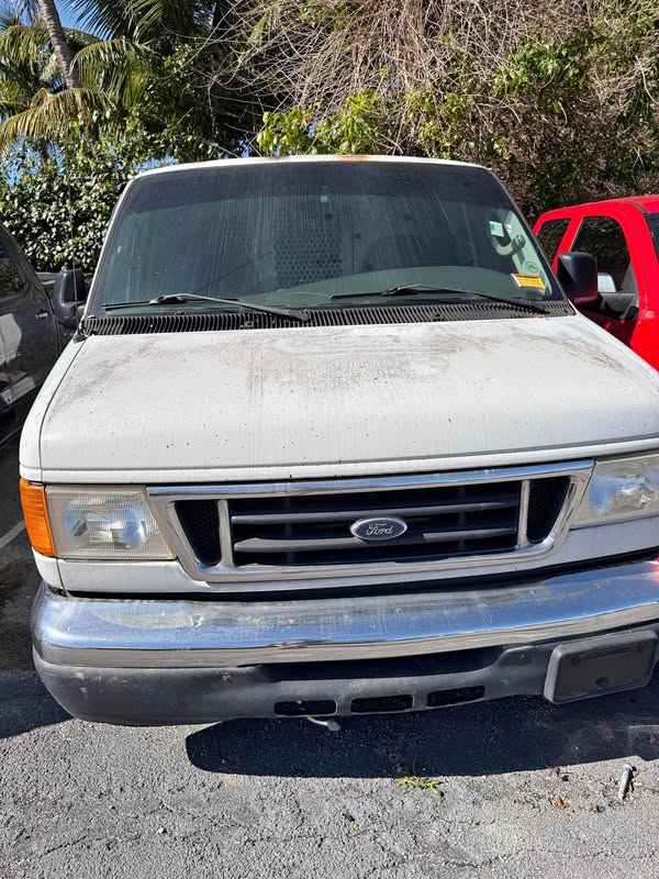 2006 Ford E350 Super Duty Cargo - Van 3D