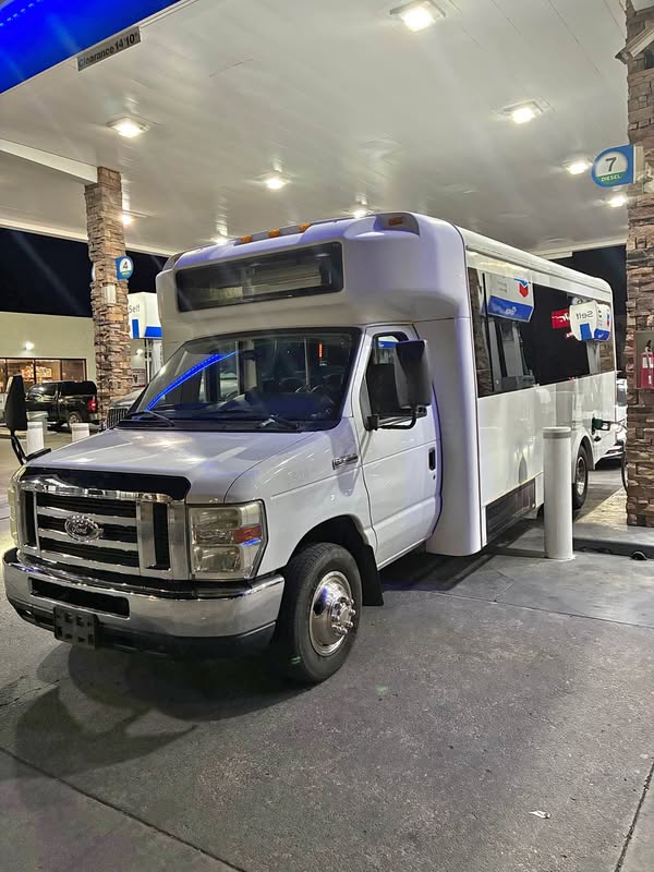 2007 Ford E350 Super Duty Passenger