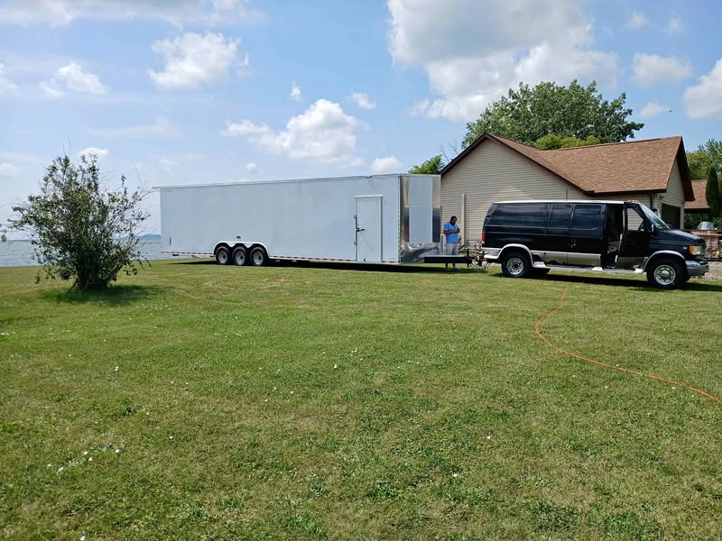 2002 Ford E350 Super Duty Passenger - Chateau Van 3D