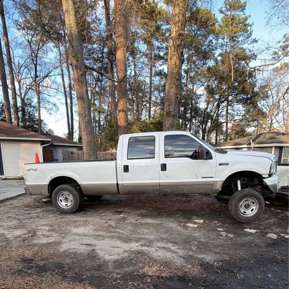 2003 Ford F350 Super Duty Crew Cab - Lariat Pickup 4D 8 ft