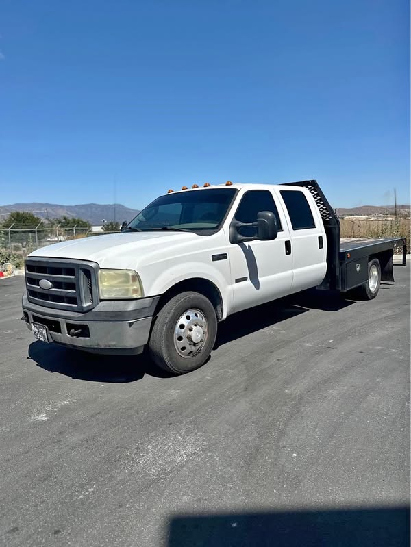 2007 Ford F350 Super Duty Regular Cab & Chassis