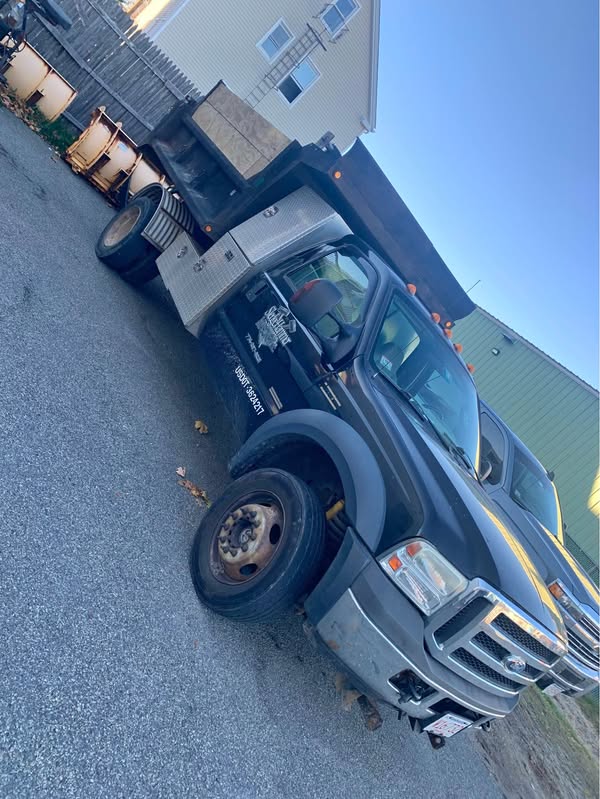 2007 Ford F550 Super Duty Regular Cab & Chassis - Cab & Chassis 2D