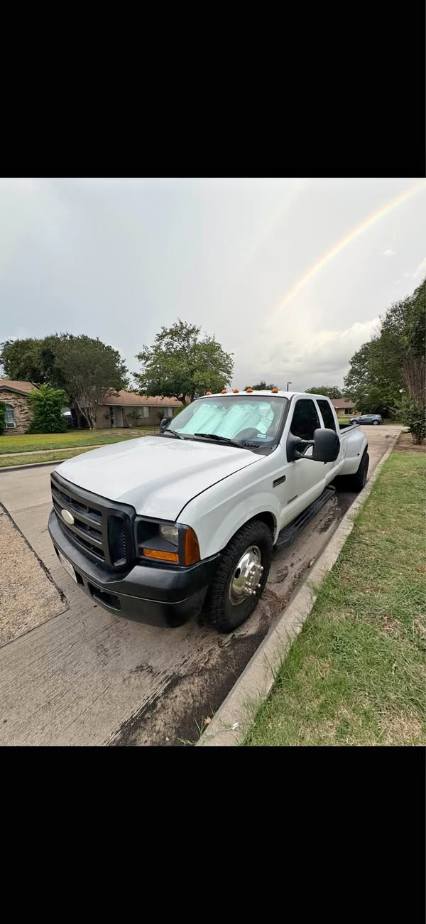 2007 Ford F350 Super Duty Crew Cab - XLT Pickup 4D 6 3\/4 ft