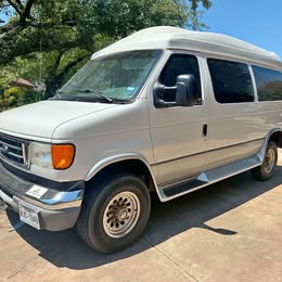 2004 Ford E-350 Super Duty