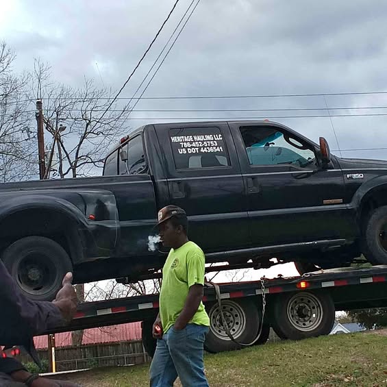 2004 Ford F350 Super Duty Crew Cab - Lariat Pickup 4D 8 ft