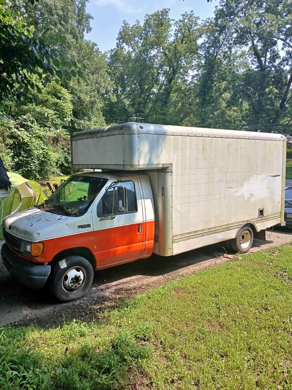 1999 Ford E350 Super Duty Cutaway - Van Cab-Chassis 2D