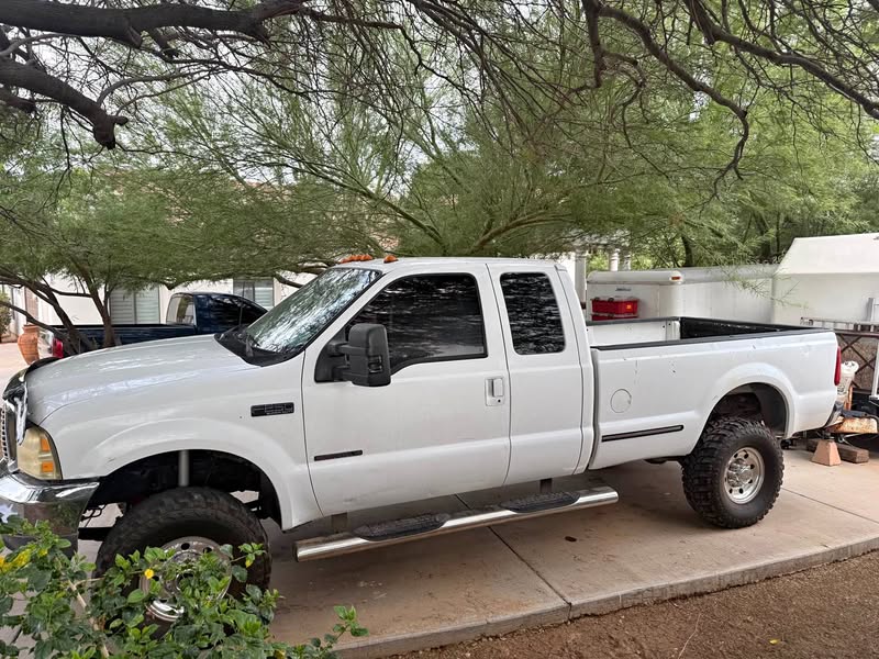 2000 Ford F250 Super Duty Super Cab - XL Pickup 4D 8 ft