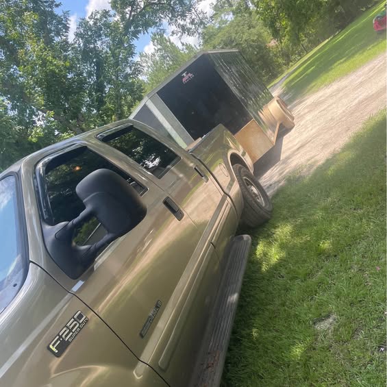 2002 Ford F250 Super Duty Crew Cab - Long Bed