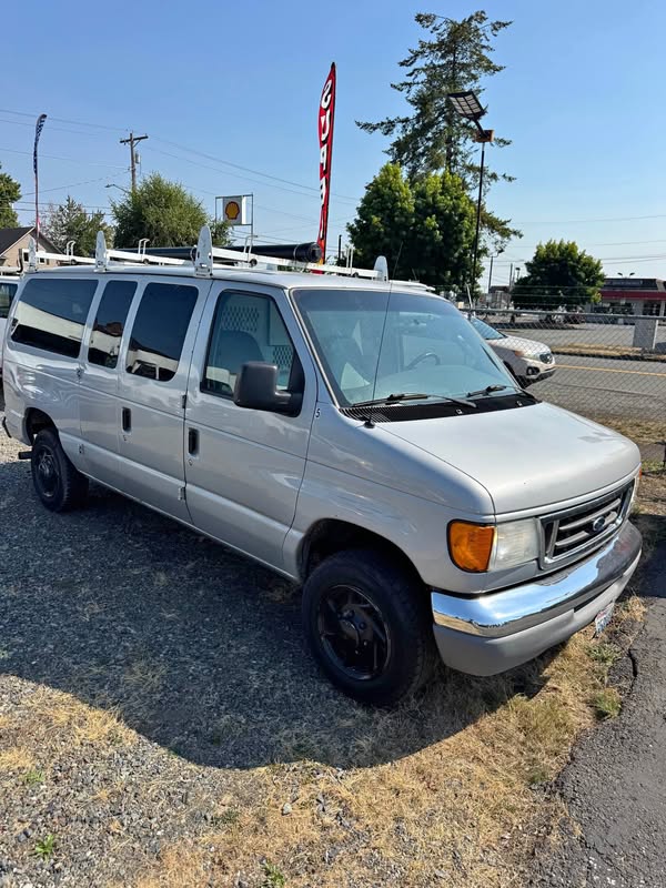 2007 Ford E350 Super Duty Cargo - Van 3D