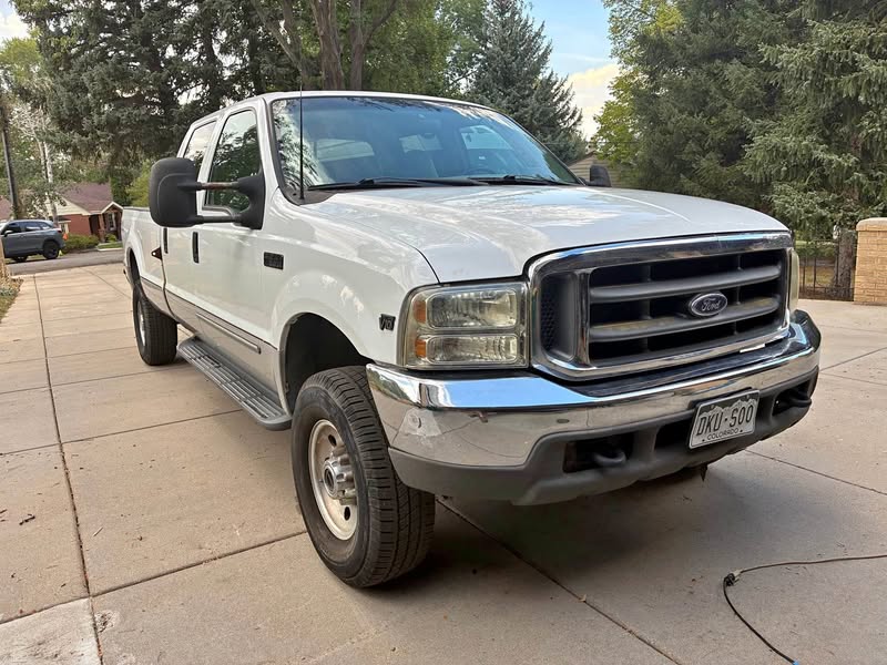 2000 Ford F350 Super Duty Crew Cab - XLT Pickup 4D 8 ft
