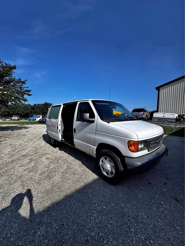 2007 Ford E250 Super Duty Cargo