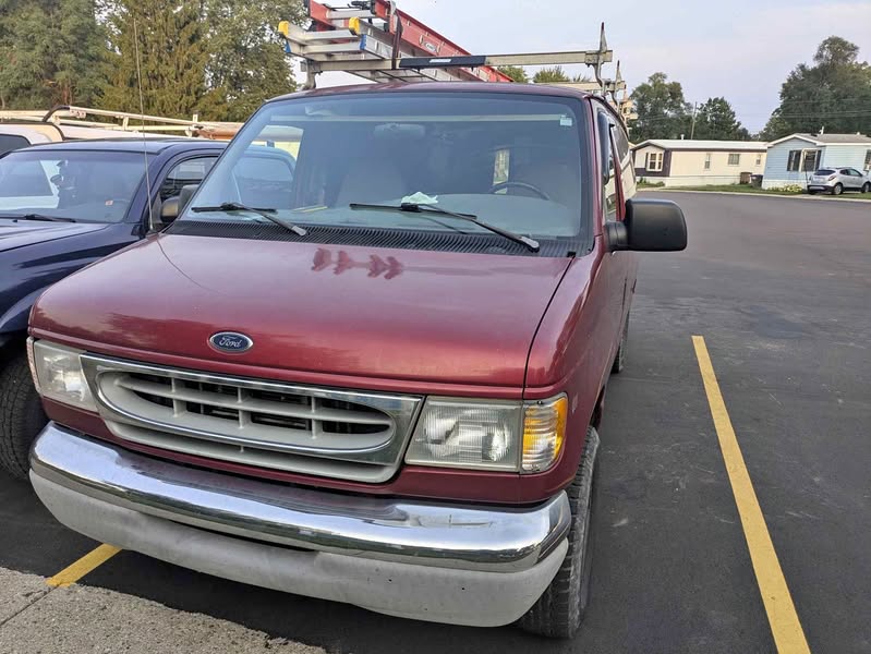 1999 Ford E350 Super Duty Cargo - Commercial Extended Van 3D