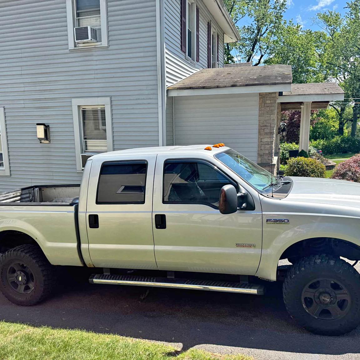 2007 Ford F350 Super Duty Crew Cab XLT Pickup 4D 6 3\/4 ft