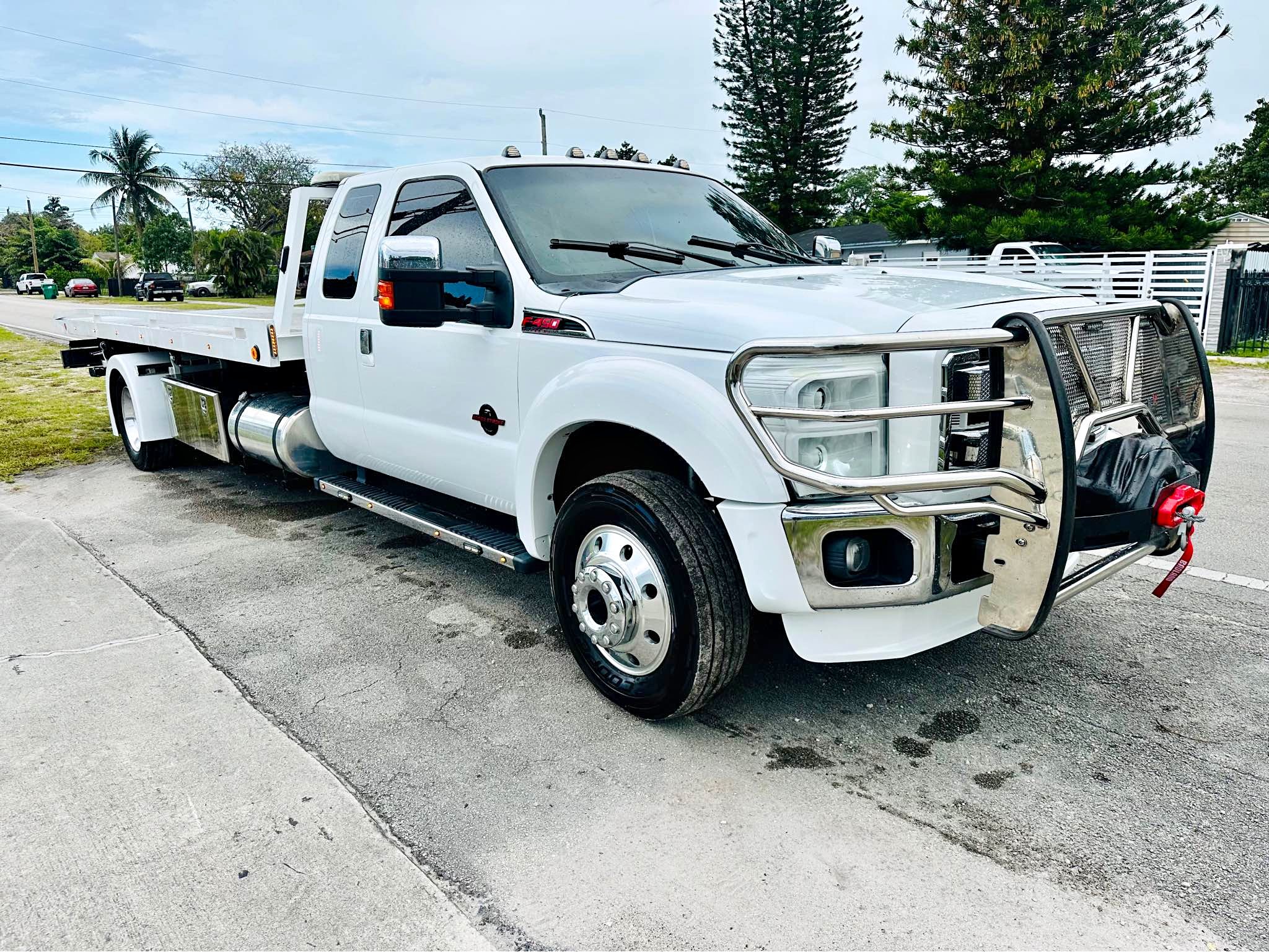 2005 Ford F550 Super Duty Super Cab & Chassis - Cab & Chassis 4D