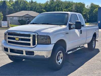 2005 Ford F250 Super Duty Super Cab - XLT Pickup 4D 8 ft.