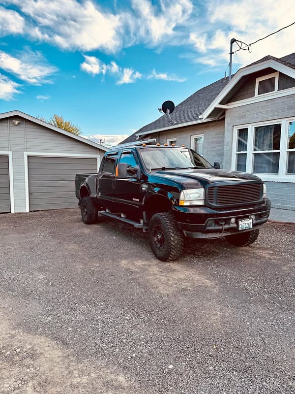 2003 Ford F250 Super Duty Crew Cab - Long Bed