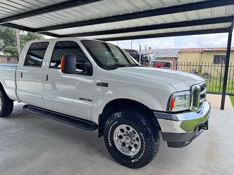 2002 Ford F250 Super Duty Crew Cab - Lariat Pickup 4D 6 3\/4 ft