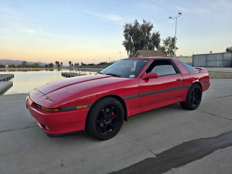 1990 Toyota Supra - Turbo Liftback 2D