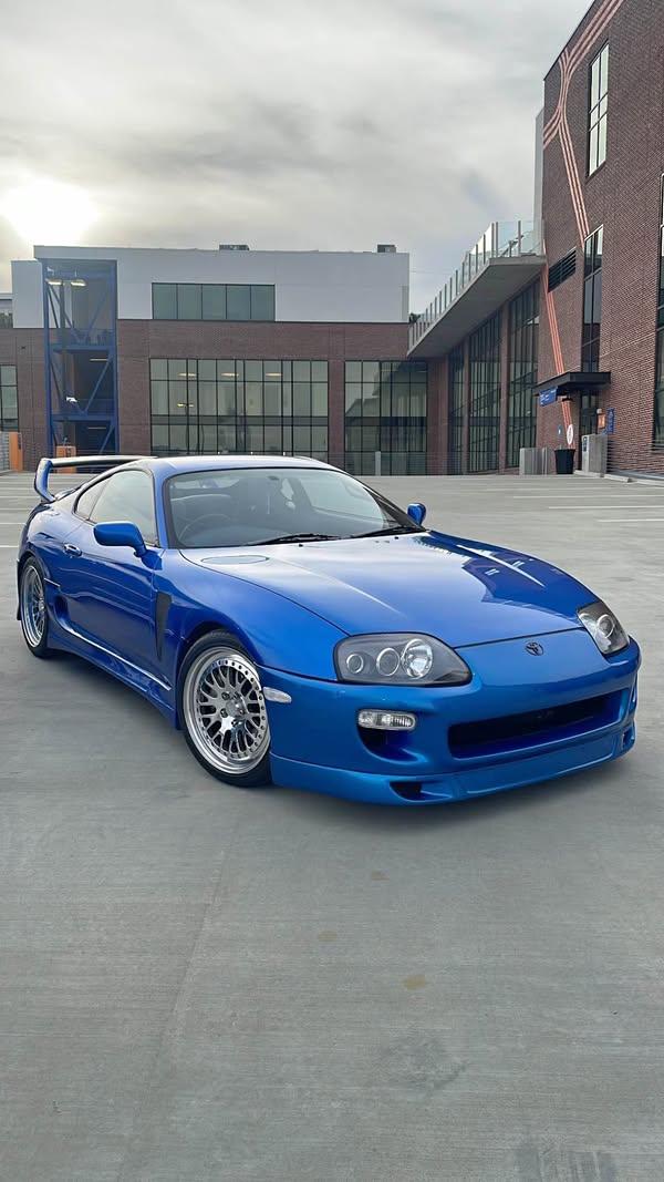 1993 Toyota Supra - Liftback 2D