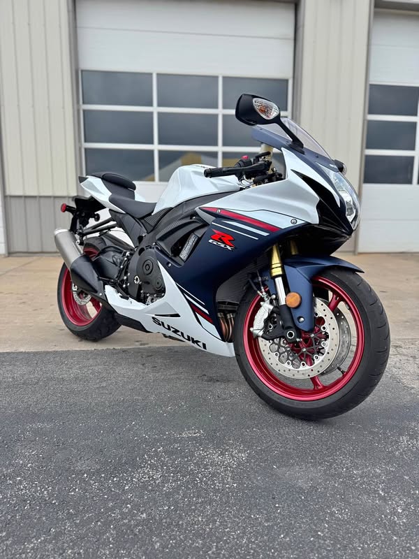 2025 Suzuki GSX-R